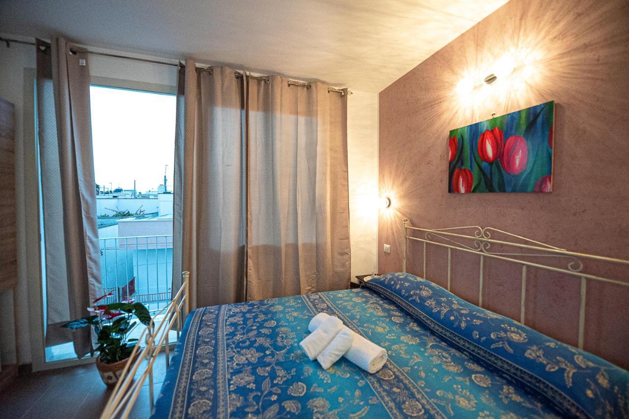 マリーナ・ディ・マンカヴェルサ La Scalinata Bed & Breakfast エクステリア 写真