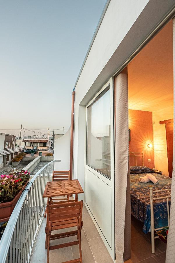 マリーナ・ディ・マンカヴェルサ La Scalinata Bed & Breakfast エクステリア 写真