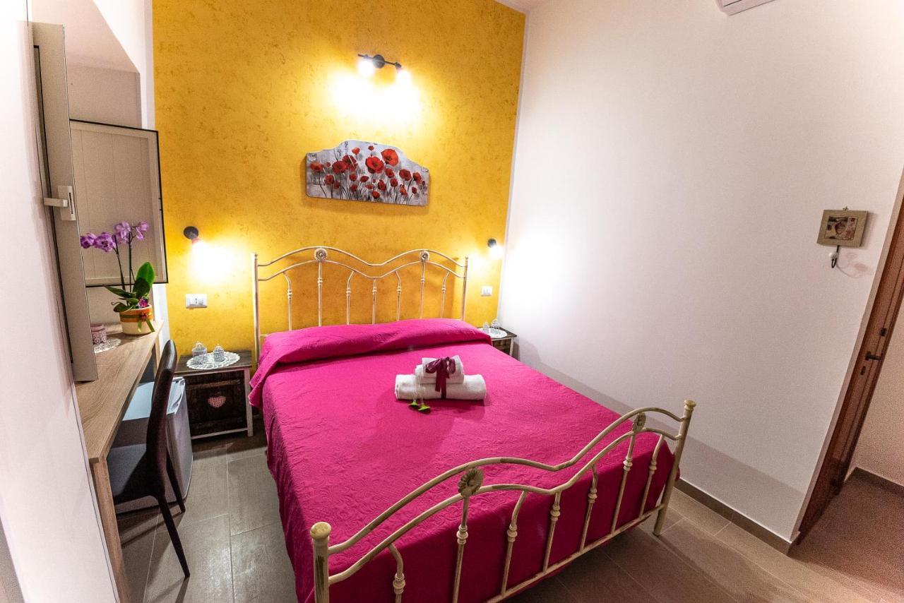 マリーナ・ディ・マンカヴェルサ La Scalinata Bed & Breakfast エクステリア 写真
