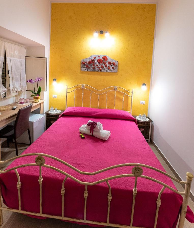 マリーナ・ディ・マンカヴェルサ La Scalinata Bed & Breakfast エクステリア 写真